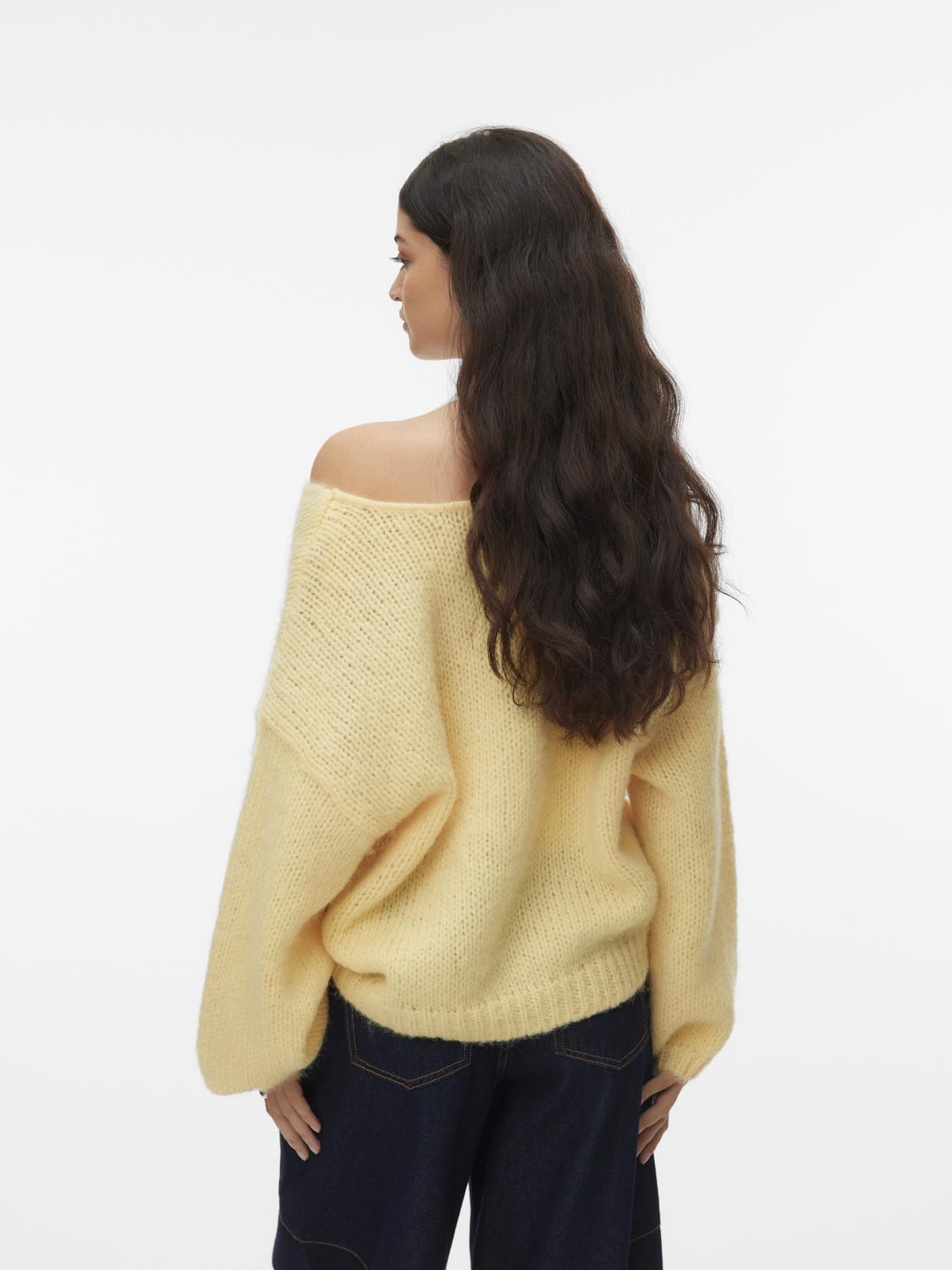 model_shot-back